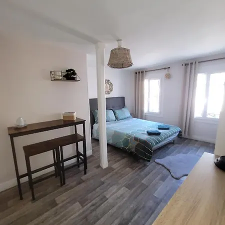 Hotel apartamentowy Independante Au Relais Normand